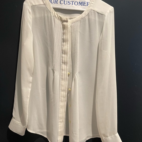 Banana republic, sheer button up blouse - Picture 2 of 3